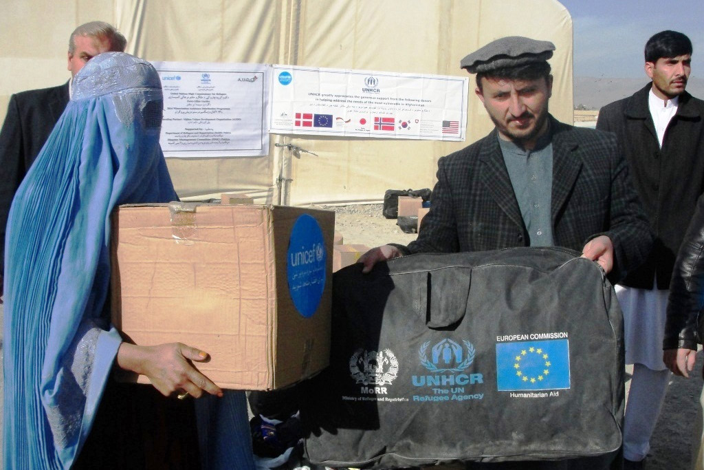 Hỗ trợ người nghèo và người vô gia cư trong mùa đông giá rét tại Afghanistan